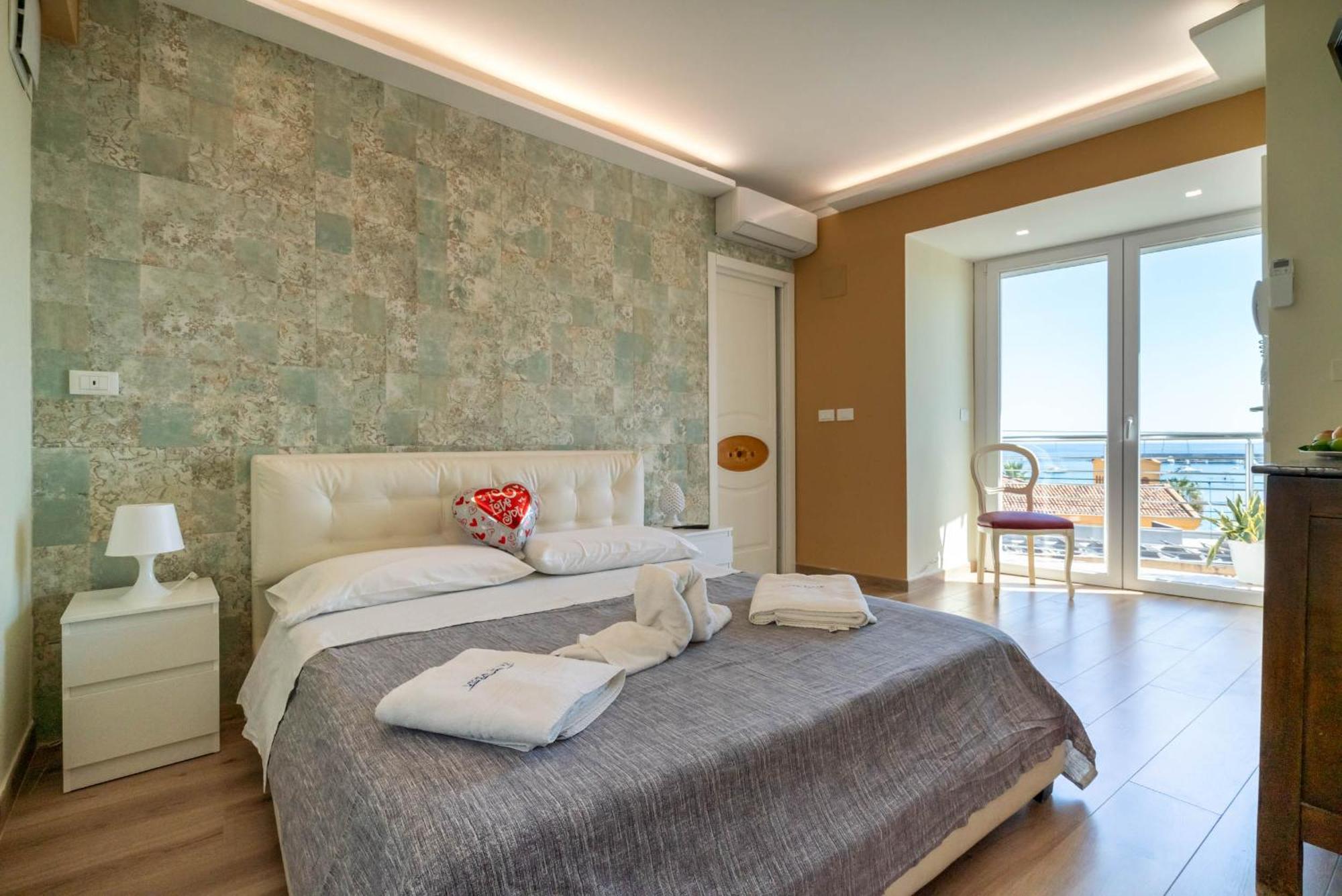 Vista Mare Apartments Giardini Naxos Eksteriør bilde